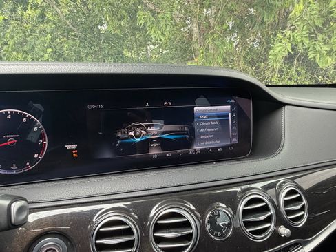 Used 2019 Mercedes-Benz S 560 4MATIC Sedan image 20
