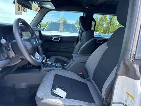 Used 2025 Ford Bronco 4-Door w/ Sasquatch Package AWD/4WD image 5