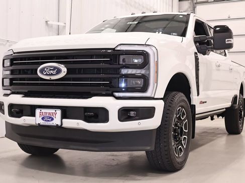 Certified 2026 Ford F350 Platinum AWD/4WD image 6