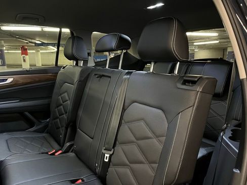 New 2025 Volkswagen Atlas SE image 21
