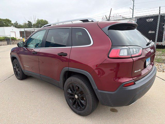 Used 2019 Jeep Cherokee Latitude Plus w/ Comfort/Convenience Group AWD/4WD image 4