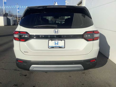 New 2025 Honda Pilot EX-L image 5