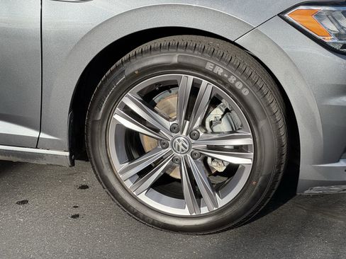 Used 2021 Volkswagen Jetta R-Line image 12