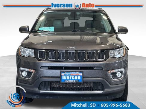 Used 2019 Jeep Compass Limited w/ Safety & Security Group AWD/4WD image 3