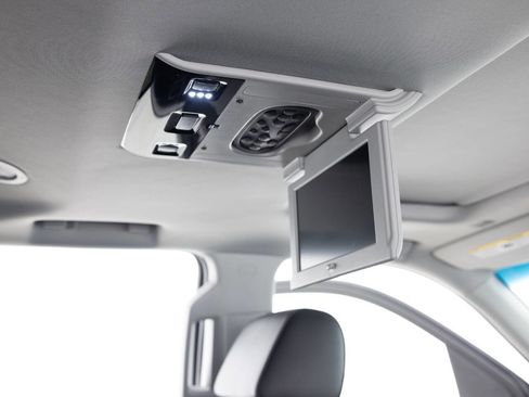 Used 2016 GMC Yukon Denali w/ Open Road Package image 37