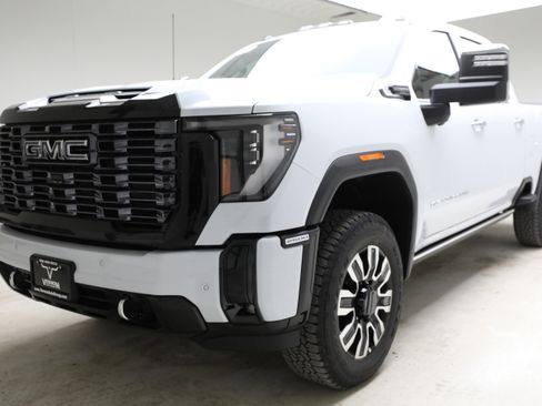 New 2026 GMC Sierra 2500 Denali Ultimate image 1