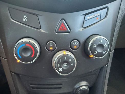 Used 2015 Chevrolet Trax LS FWD image 39