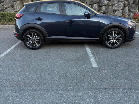 Used 2017 MAZDA CX-3 Touring AWD/4WD image 3