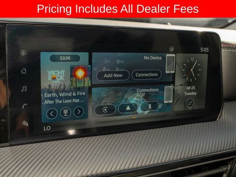 Used 2025 Nissan Kicks SR AWD/4WD image 13