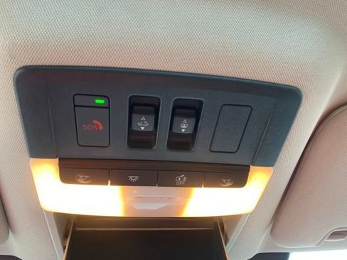 Used 2023 Nissan Pathfinder Platinum AWD/4WD image 25