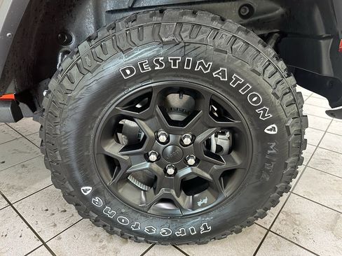 Used 2023 Jeep Wrangler Unlimited w/ Cold Weather Group image 15