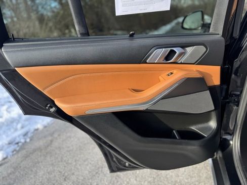 Used 2020 BMW X5 xDrive50i w/ Luxury Seating Package image 12