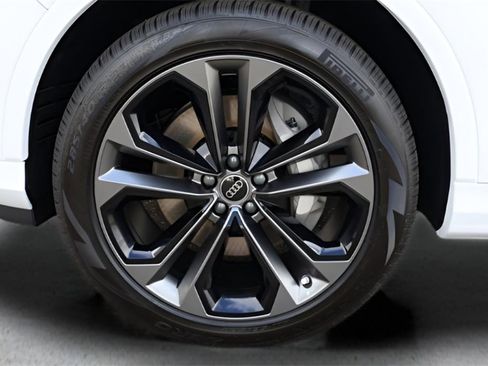 New 2025 Audi Q7 3.0T Premium Plus image 10