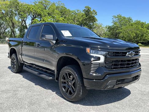 Used 2026 Chevrolet Silverado 1500 LT Trail Boss w/ Convenience Package II AWD/4WD image 2