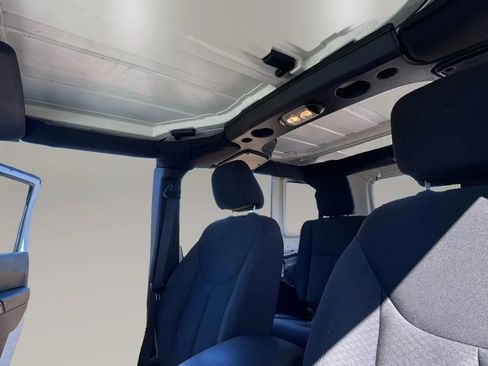 Used 2017 Jeep Wrangler Unlimited Sport w/ Quick Order Package 24S image 17