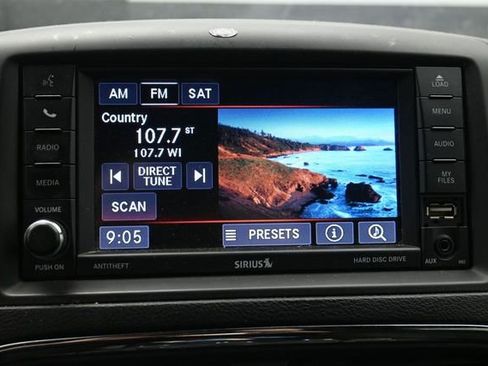Used 2020 Dodge Grand Caravan SE FWD image 18