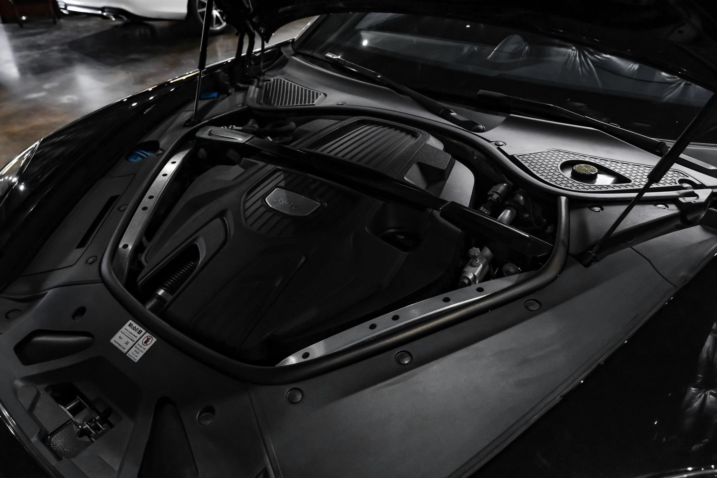 Used 2019 Porsche Panamera 4 AWD/4WD image 46