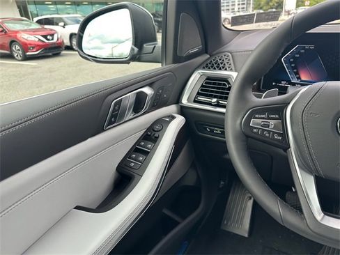 New 2026 BMW X5 xDrive40i w/ Climate Comfort Package image 23