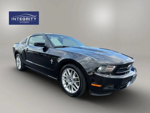 Used 2012 Ford Mustang Coupe RWD image 2