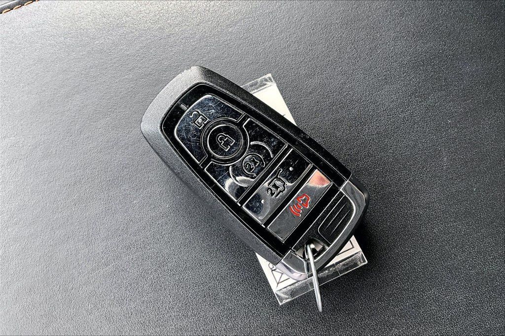 Used 2025 Lincoln Aviator Black Label AWD/4WD image 6