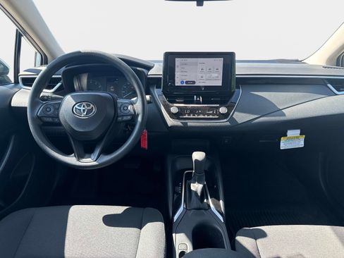 Used 2025 Toyota Corolla LE FWD image 13