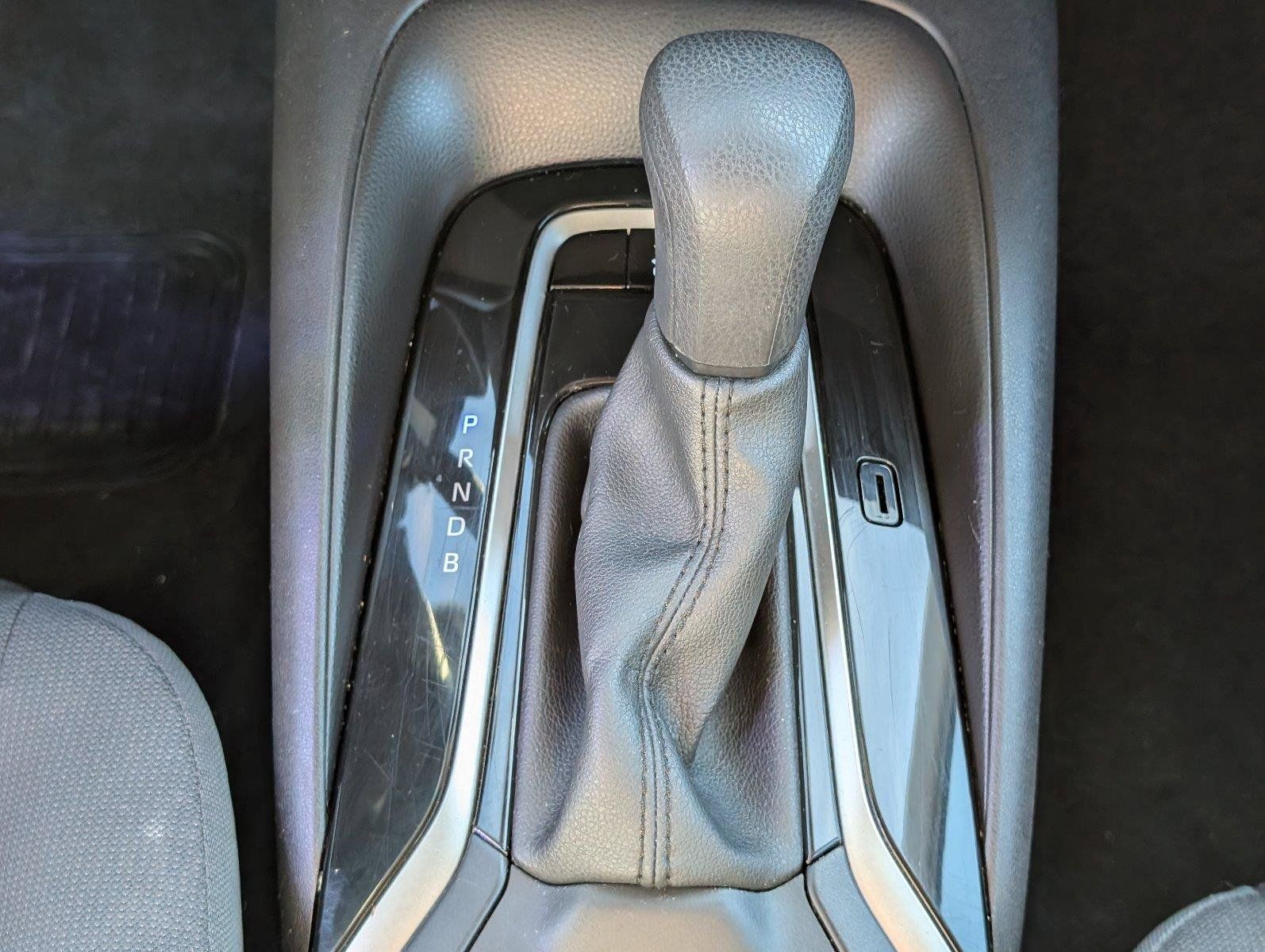 Used 2025 Toyota Corolla LE FWD image 24