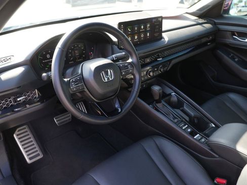 Used 2024 Honda Accord Sport image 6