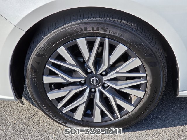 Used 2024 Nissan Altima 2.5 SV FWD image 18