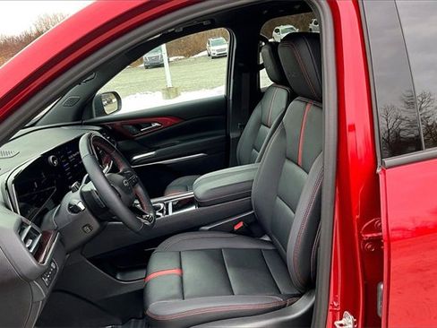 Used 2024 Chevrolet Traverse RS w/ LPO, Floor Liner Package image 25