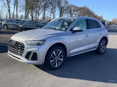 Certified 2024 Audi Q5 2.0T Premium w/ Convenience Package image 5