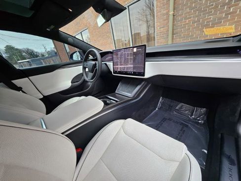 Used 2022 Tesla Model S Plaid image 51