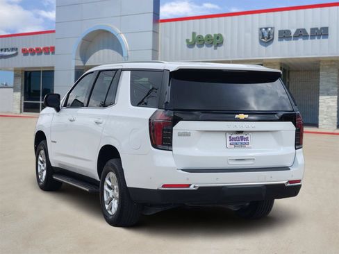 Used 2025 Chevrolet Tahoe LS RWD image 4