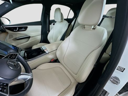 Certified 2022 Mercedes-Benz C 300 4MATIC Sedan image 25
