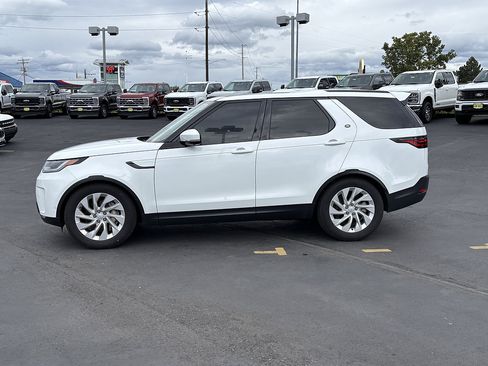 Used 2025 Land Rover Discovery S AWD/4WD image 9