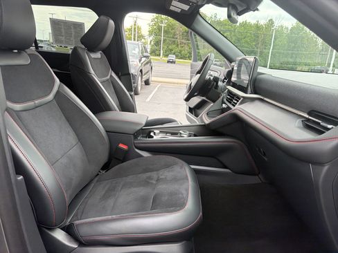 Used 2026 Ford Explorer ST w/ Sun And Sound Package AWD/4WD image 33