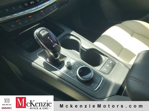 Used 2022 Cadillac XT4 Sport w/ Comfort Package FWD image 19