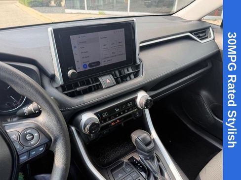 Used 2024 Toyota RAV4 XLE FWD image 25
