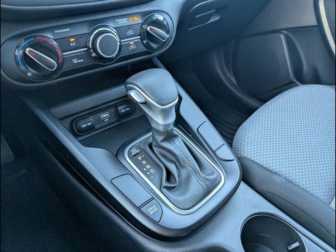 Used 2025 Kia Soul LX image 22