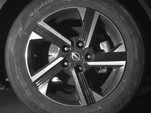 Used 2025 Nissan Sentra SV image 13