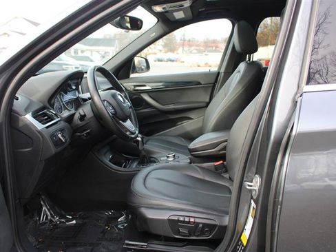 Used 2017 BMW X1 xDrive28i image 11