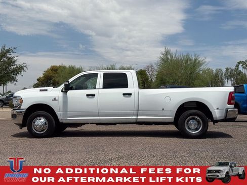 Used 2024 RAM 3500 Tradesman w/ Towing Technology Group AWD/4WD image 11