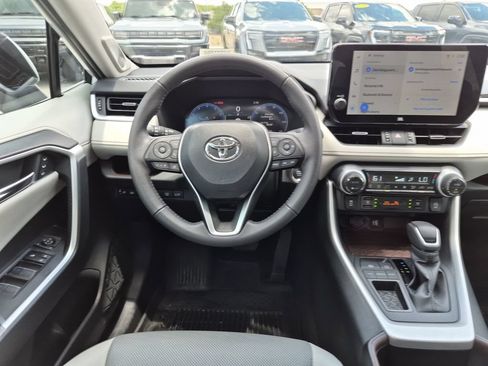 Used 2024 Toyota RAV4 Limited FWD image 31
