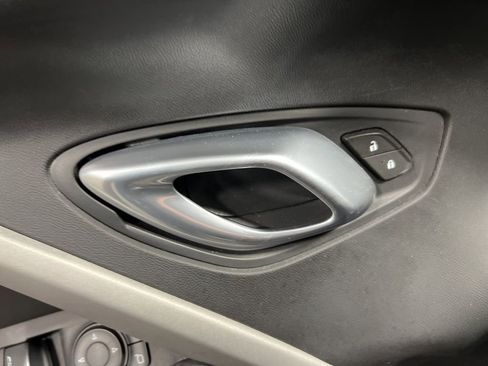 Used 2020 Chevrolet Camaro LT image 15