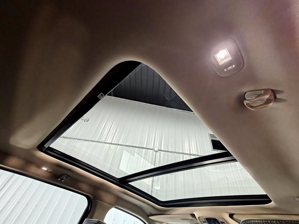 Used 2021 RAM 1500 Laramie AWD/4WD image 12
