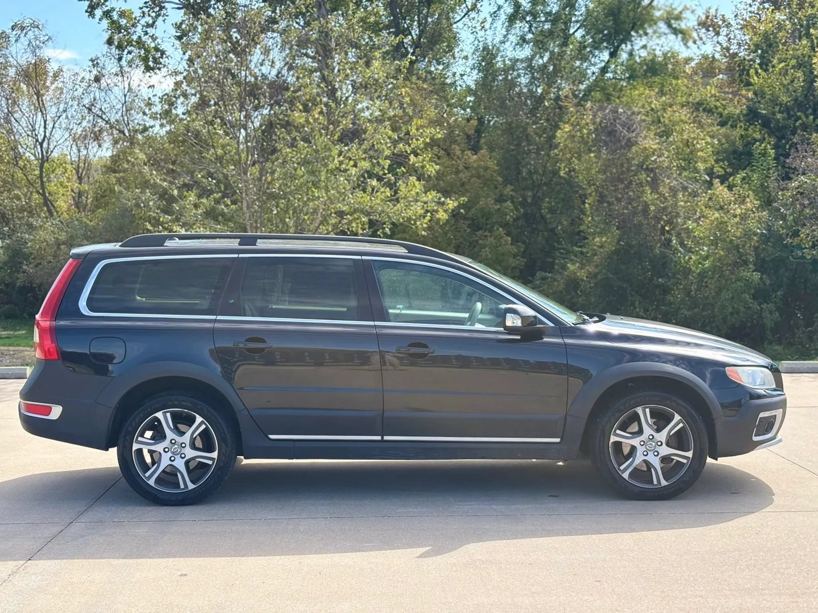 Used 2013 Volvo XC70 T6 AWD/4WD image 6
