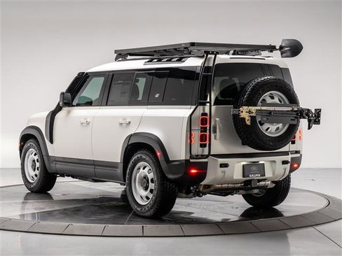 New 2024 Land Rover Defender 110 S image 3