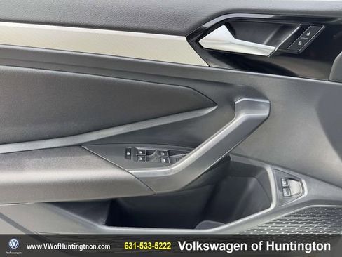 Certified 2021 Volkswagen Jetta R-Line w/ R-Line Cold Weather Package FWD image 15