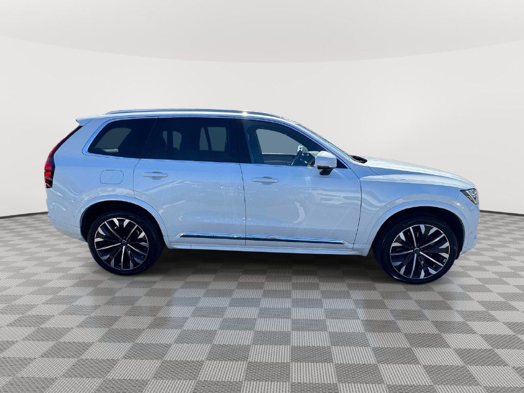 Used 2026 Volvo XC90 B6 Plus w/ Protection Package Premier AWD/4WD image 3