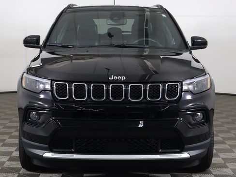 Used 2024 Jeep Compass Limited w/ Sun and Sound Group AWD/4WD image 12