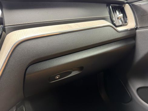 Used 2019 Volvo XC60 T5 Inscription w/ Protection Package image 24